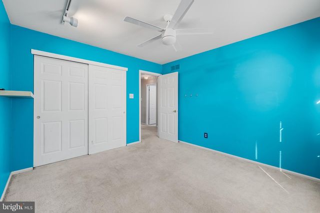 532 HERITAGE OAK DR, Yardley, PA 19067