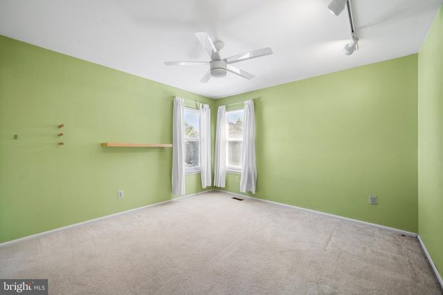 532 HERITAGE OAK DR, Yardley, PA 19067