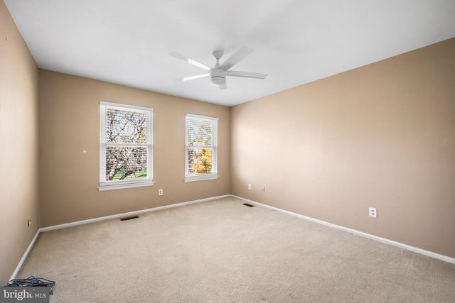 532 HERITAGE OAK DR, Yardley, PA 19067