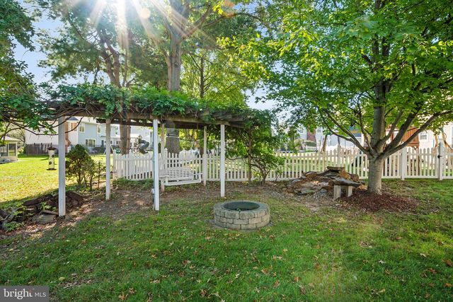 532 HERITAGE OAK DR, Yardley, PA 19067
