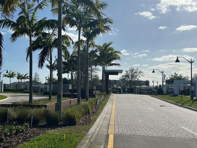 4534 W Pinehurst Trail, Fort Lauderdale, FL 33309