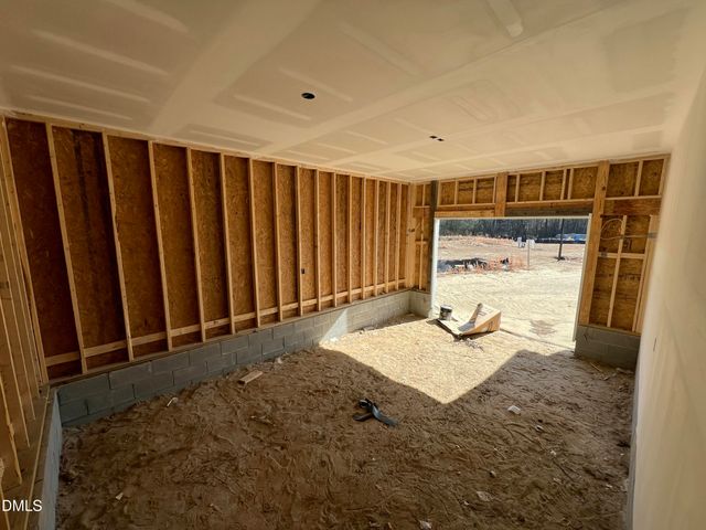 177 Grace Pond Avenue, Benson, NC 27504