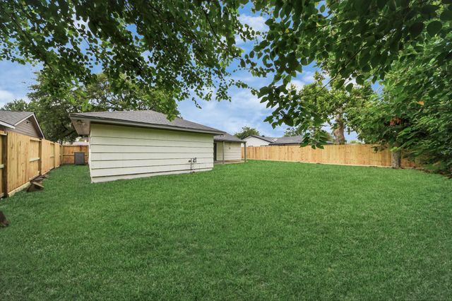 2008 Elmview Drive, Houston, TX 77080