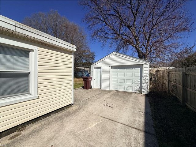 2607 Berkley AVE, Chesapeake, VA 23325