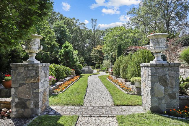 25 Edgar Road, Armonk, NY 10504