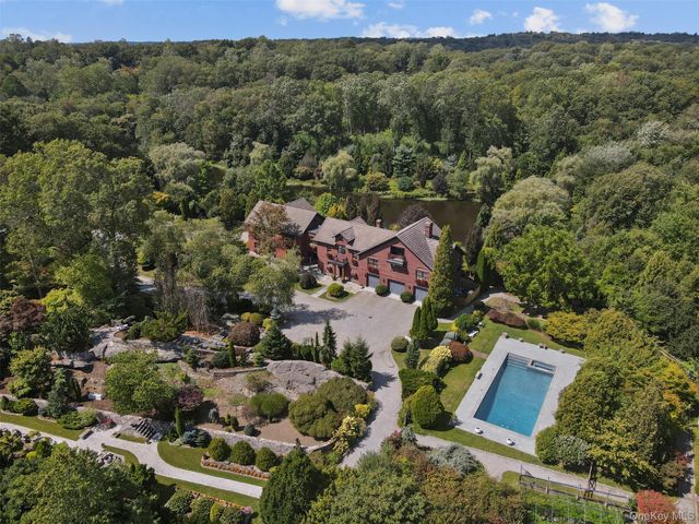 25 Edgar Road, Armonk, NY 10504