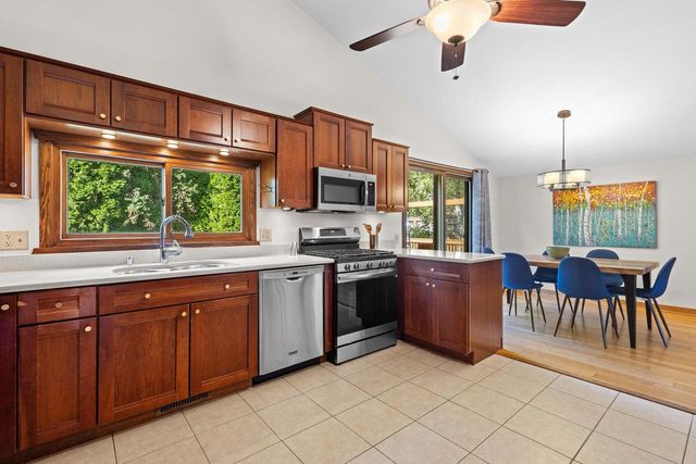 5413 Jonquil Court, Middleton, WI 53562