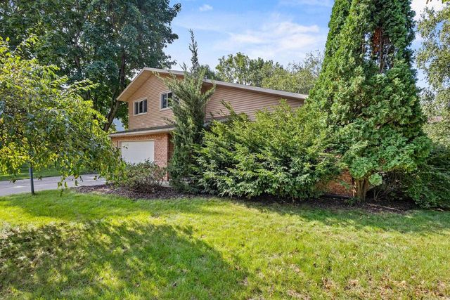 5413 Jonquil Court, Middleton, WI 53562