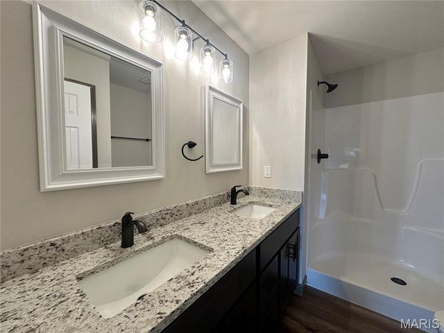 521 Somerset Drive, Granite City, IL 62040