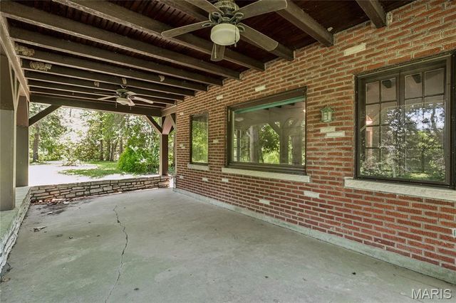 14739 Sinks Road, Florissant, MO 63034