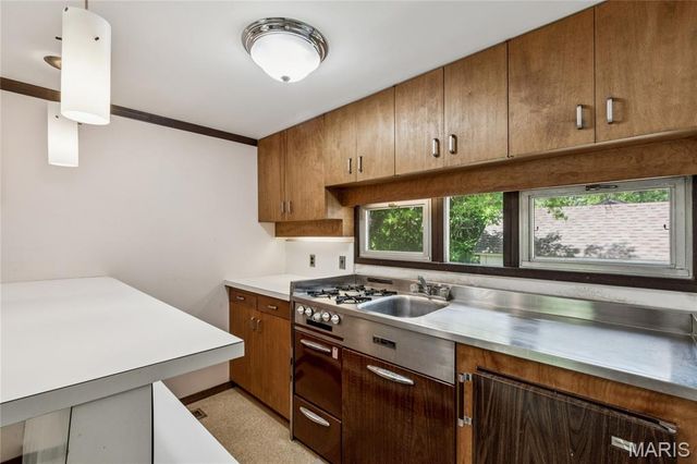 14739 Sinks Road, Florissant, MO 63034
