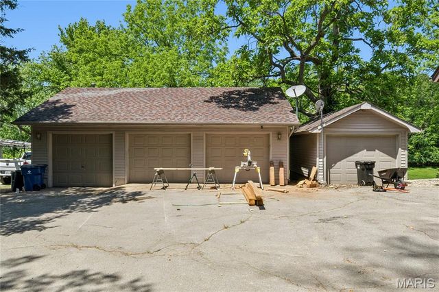 14739 Sinks Road, Florissant, MO 63034