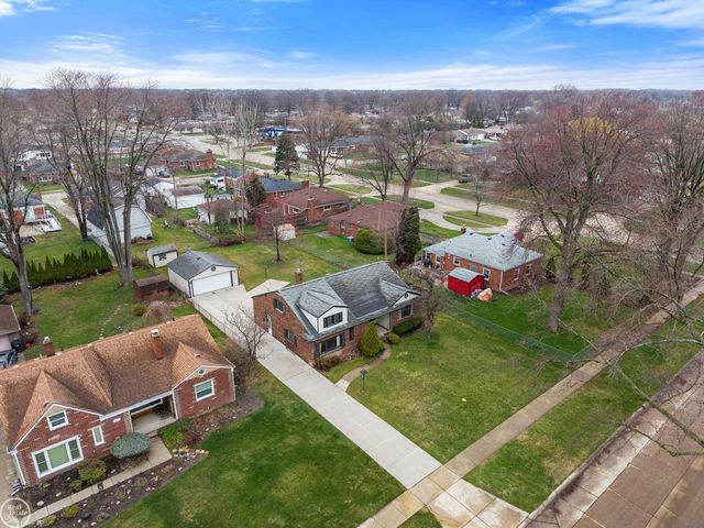 28413 RUEHLE Street, St Clair Shores, MI 48081