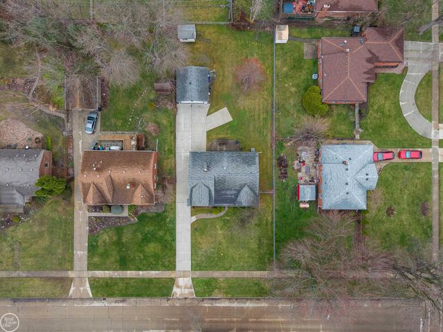 28413 RUEHLE Street, St Clair Shores, MI 48081