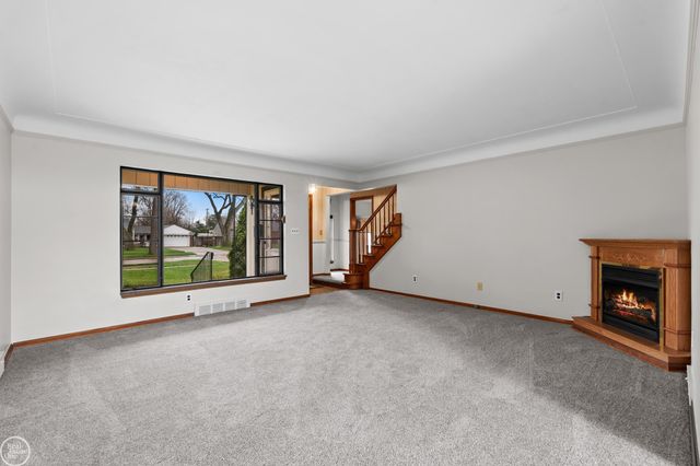 28413 RUEHLE Street, St Clair Shores, MI 48081