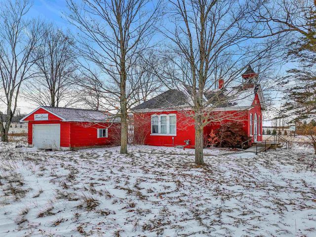 6997 E 44 Road, Cadillac, MI 49601