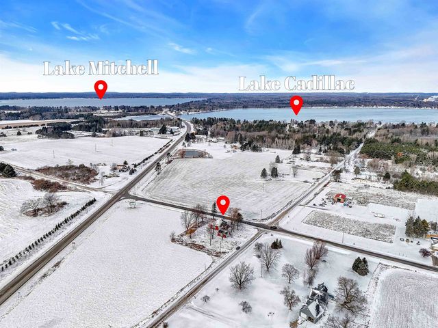 6997 E 44 Road, Cadillac, MI 49601