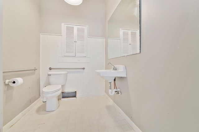 6997 E 44 Road, Cadillac, MI 49601