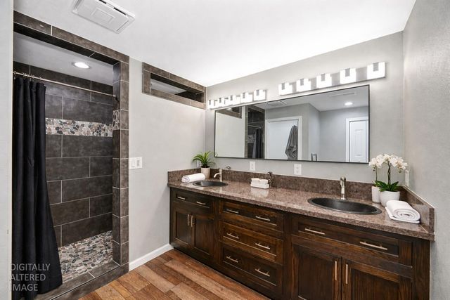 5682 Virginiatown Rd, Newcastle, CA 95658