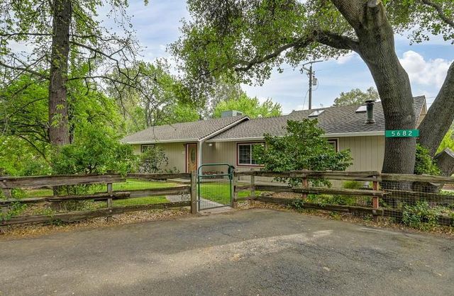 5682 Virginiatown Rd, Newcastle, CA 95658