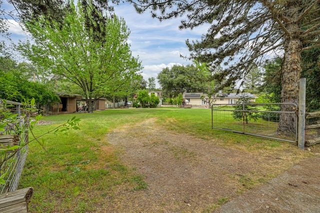 5682 Virginiatown Rd, Newcastle, CA 95658