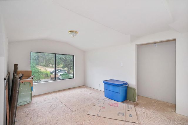 5682 Virginiatown Rd, Newcastle, CA 95658