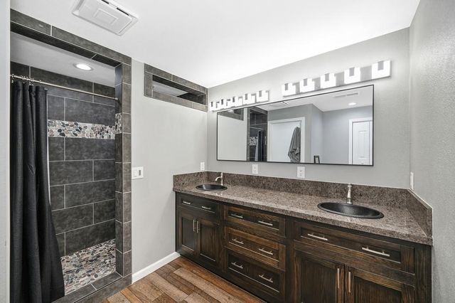 5682 Virginiatown Rd, Newcastle, CA 95658