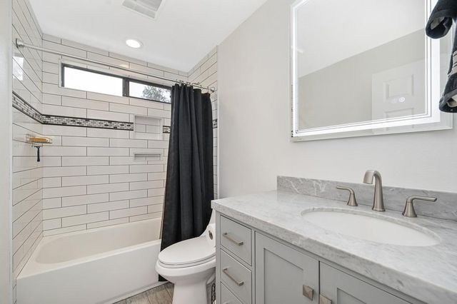 5682 Virginiatown Rd, Newcastle, CA 95658