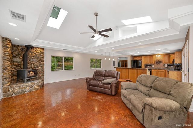 5682 Virginiatown Rd, Newcastle, CA 95658