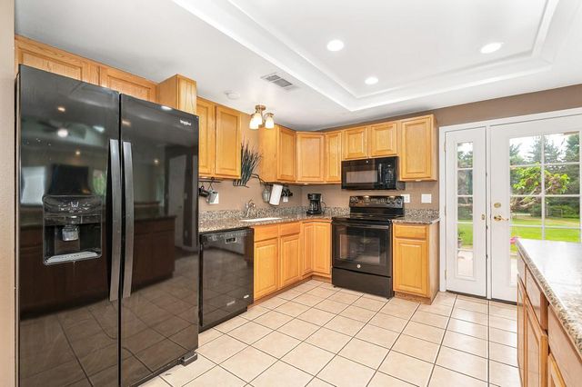 5682 Virginiatown Rd, Newcastle, CA 95658