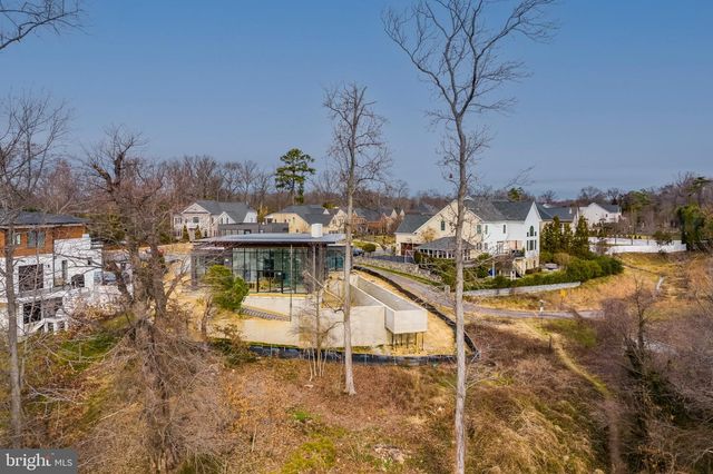 9433 FERRY LANDING CT, Alexandria, VA 22309