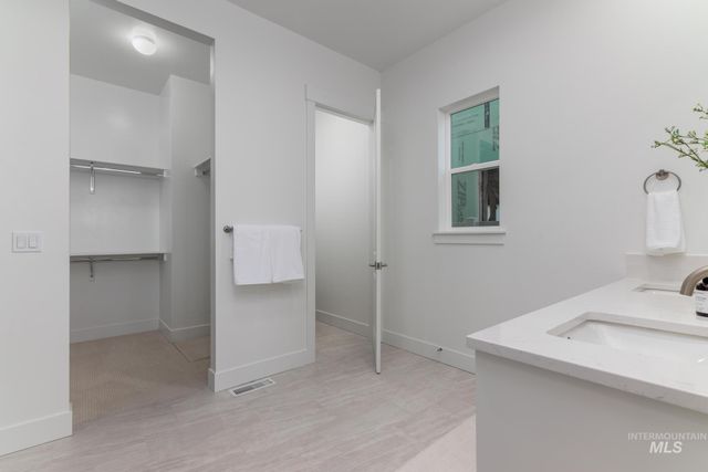 2568 N Leatherwood Ave, Star, ID 83669