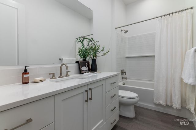 2568 N Leatherwood Ave, Star, ID 83669