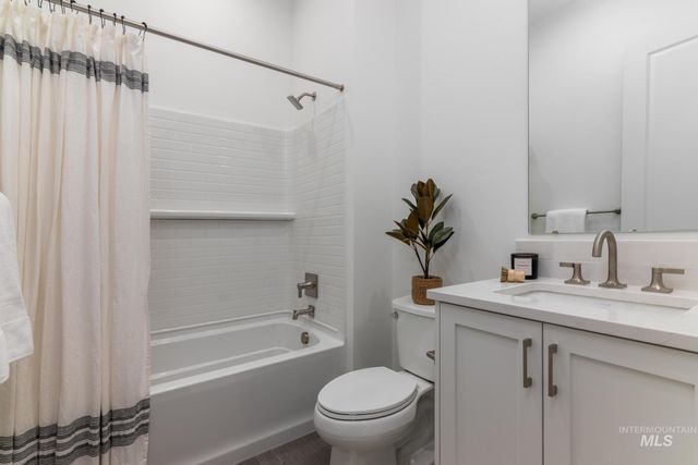 2568 N Leatherwood Ave, Star, ID 83669