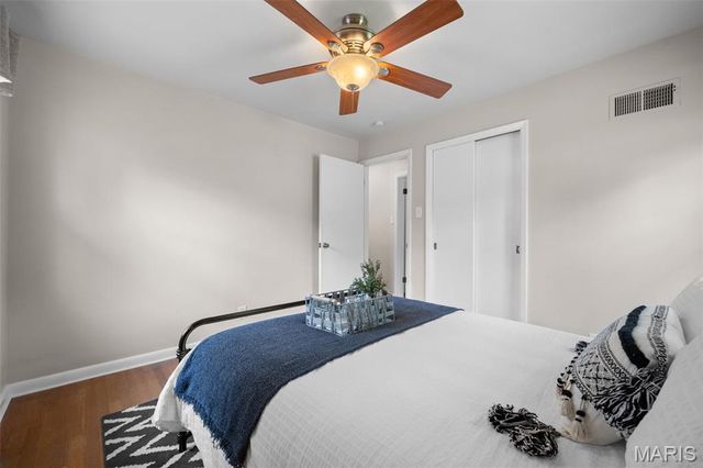 3927 French Court, St Louis, MO 63116