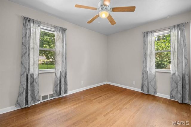 3927 French Court, St Louis, MO 63116