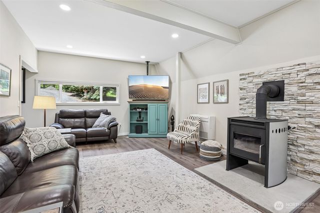 32011 SE 48th Street, Fall City, WA 98024