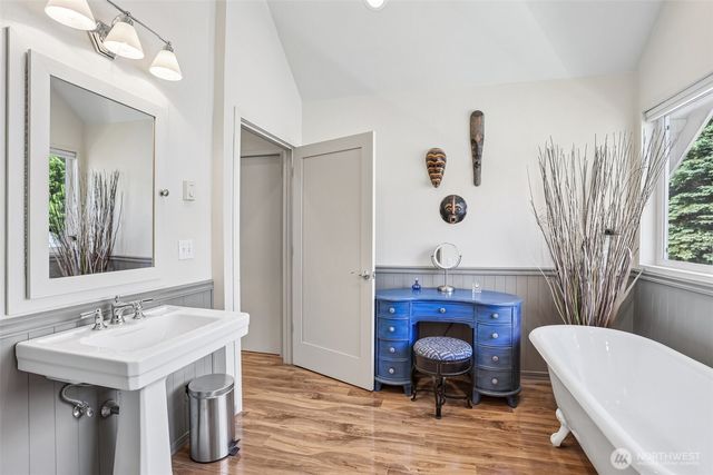 32011 SE 48th Street, Fall City, WA 98024