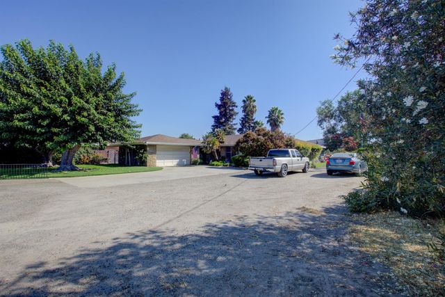 5900 Washington Rd, Hughson, CA 95326