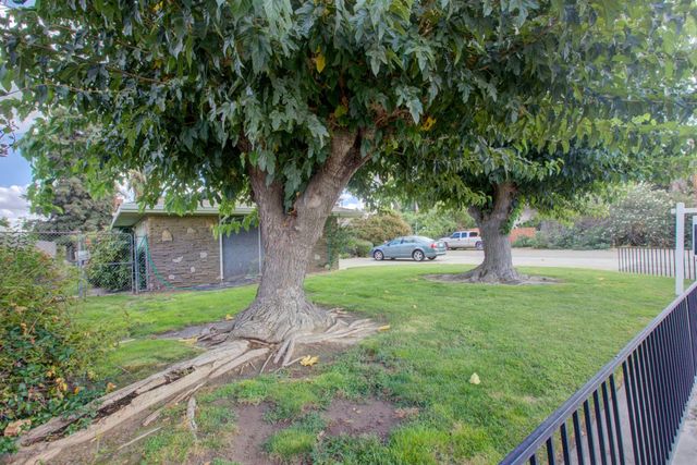 5900 Washington Rd, Hughson, CA 95326