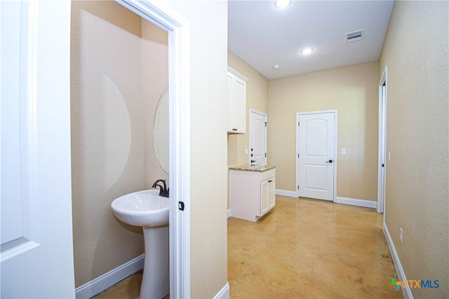 2178 Southbend Road, Salado, TX 76571