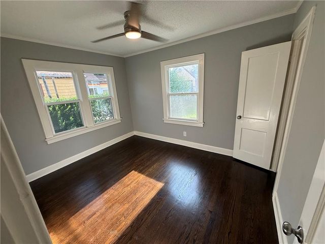 6445 S Benton Avenue, Kansas City, MO 64132