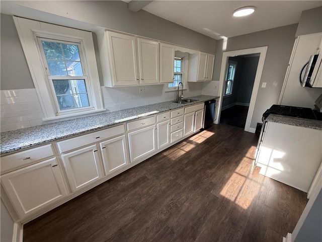 6445 S Benton Avenue, Kansas City, MO 64132