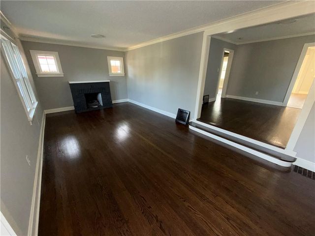 6445 S Benton Avenue, Kansas City, MO 64132