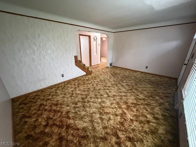 604 E 305th Street, Willowick, OH 44095