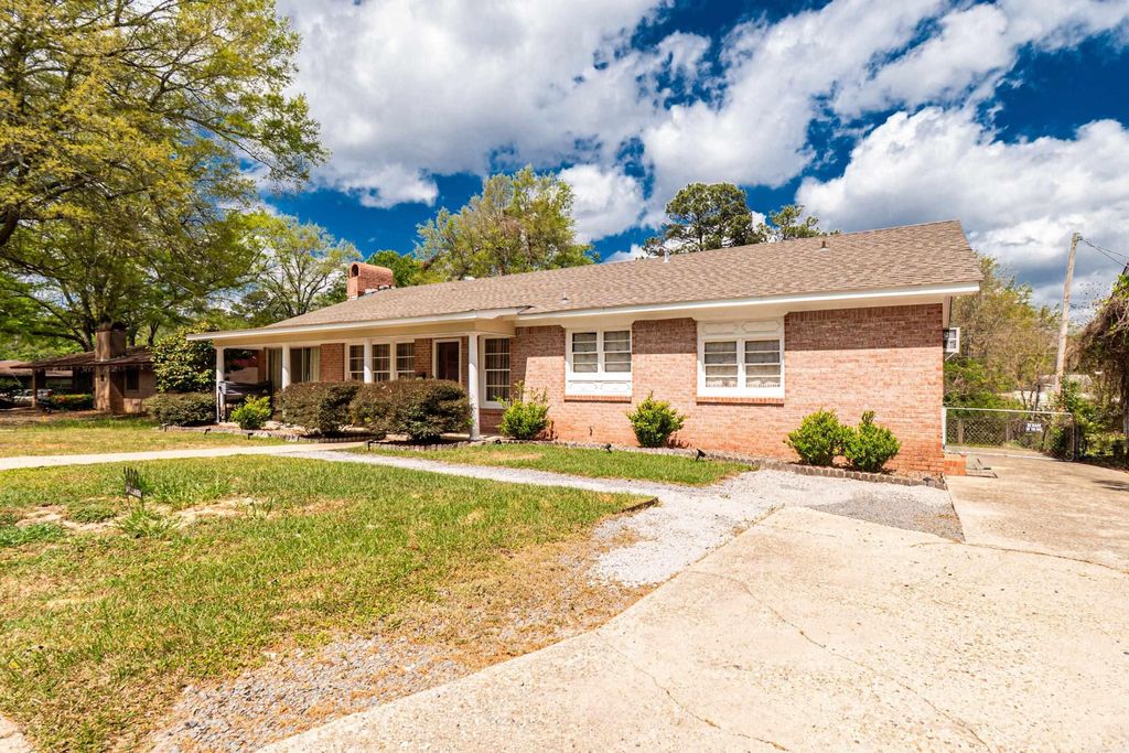 1402 W Faulkner St Street, El Dorado, AR 71730