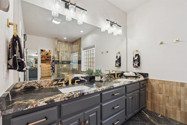 1833 Red Prairie Drive, Edmond, OK 73025