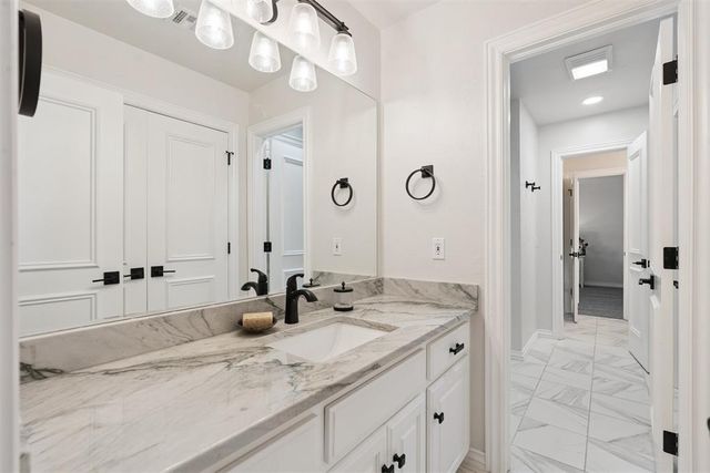 1833 Red Prairie Drive, Edmond, OK 73025