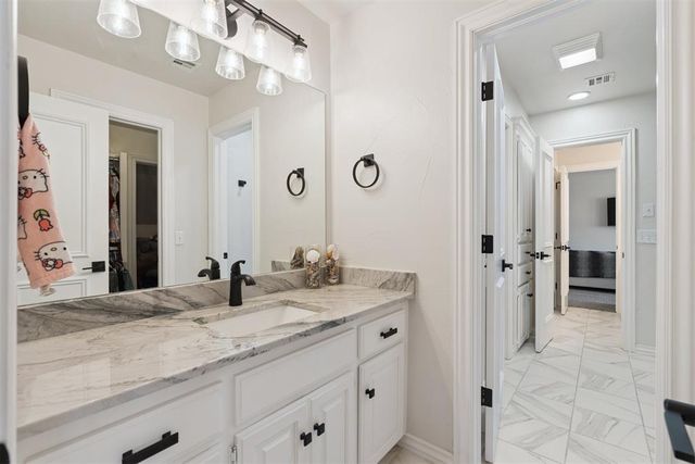 1833 Red Prairie Drive, Edmond, OK 73025