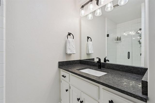 1833 Red Prairie Drive, Edmond, OK 73025